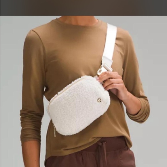 lululemon athletica Handbags - Lululemon Sherpa Everywhere Belt Bag Cream Fleece Crossbody Mini Belt Bag